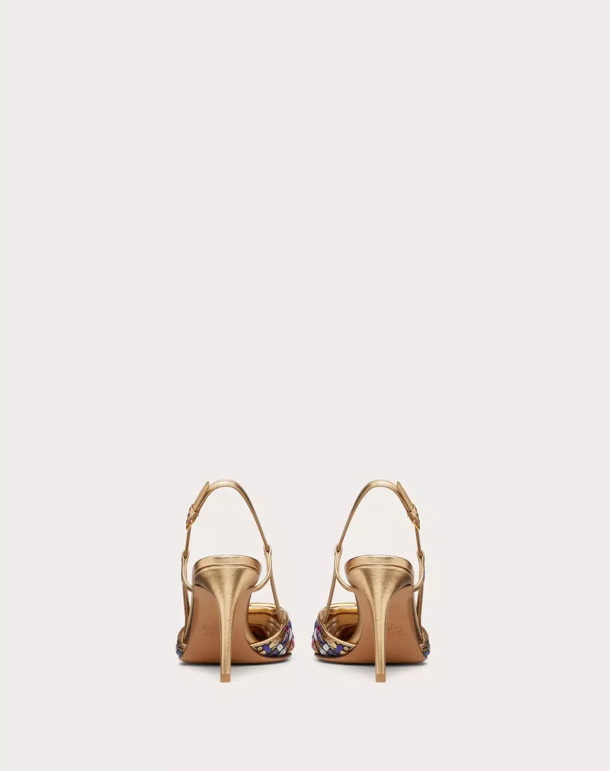 decollete-slingback-valentino-Vlogo-signature-in-nappa-laminata-intrecciata-80mm-retro-tacco