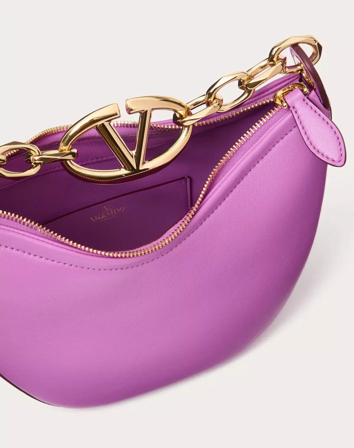 mini-hobo-vlogo-moon-bag-in-nappa-con-catena-interno