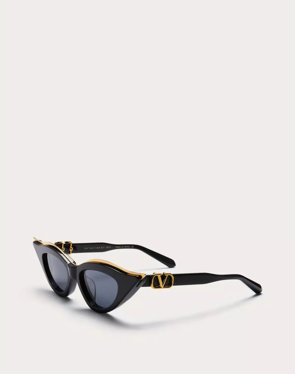 v-goldcut-Ii-occhiale-in-robusto-acetato-scolpito-con-inserti-in-titanio-side